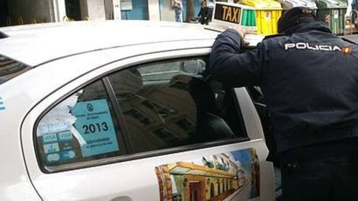 En libertad con cargos el detenido por la oleada de robos a taxis en Cádiz