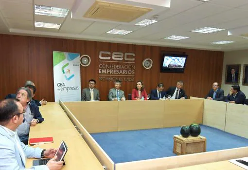La CEC acoge un encuentro con el consejero Económico de la Embajada de China
