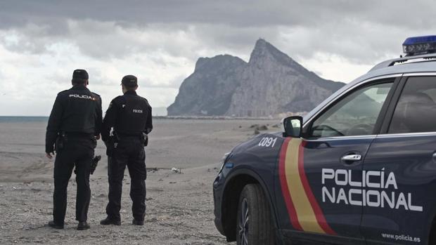 Realizados 113 controles e identificadas 732 personas en la lucha contra el narcotráfico en La Línea