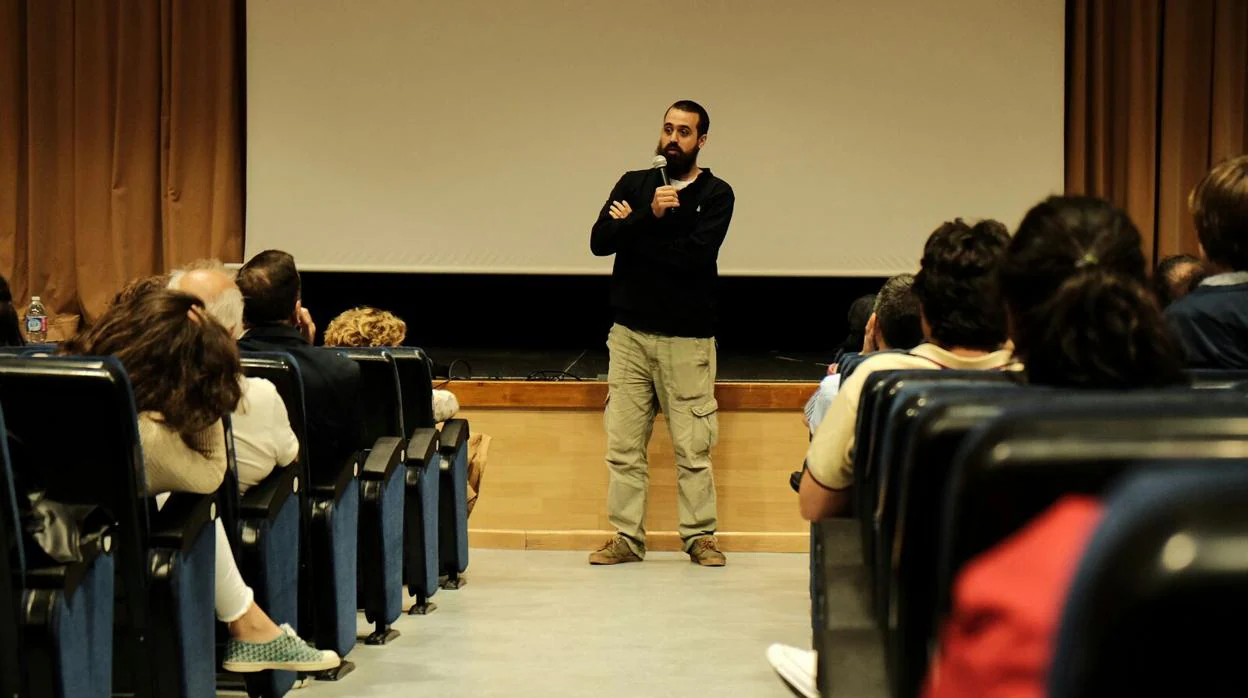 Jaume Vives durante una de las presentaciones del documental en Sevilla