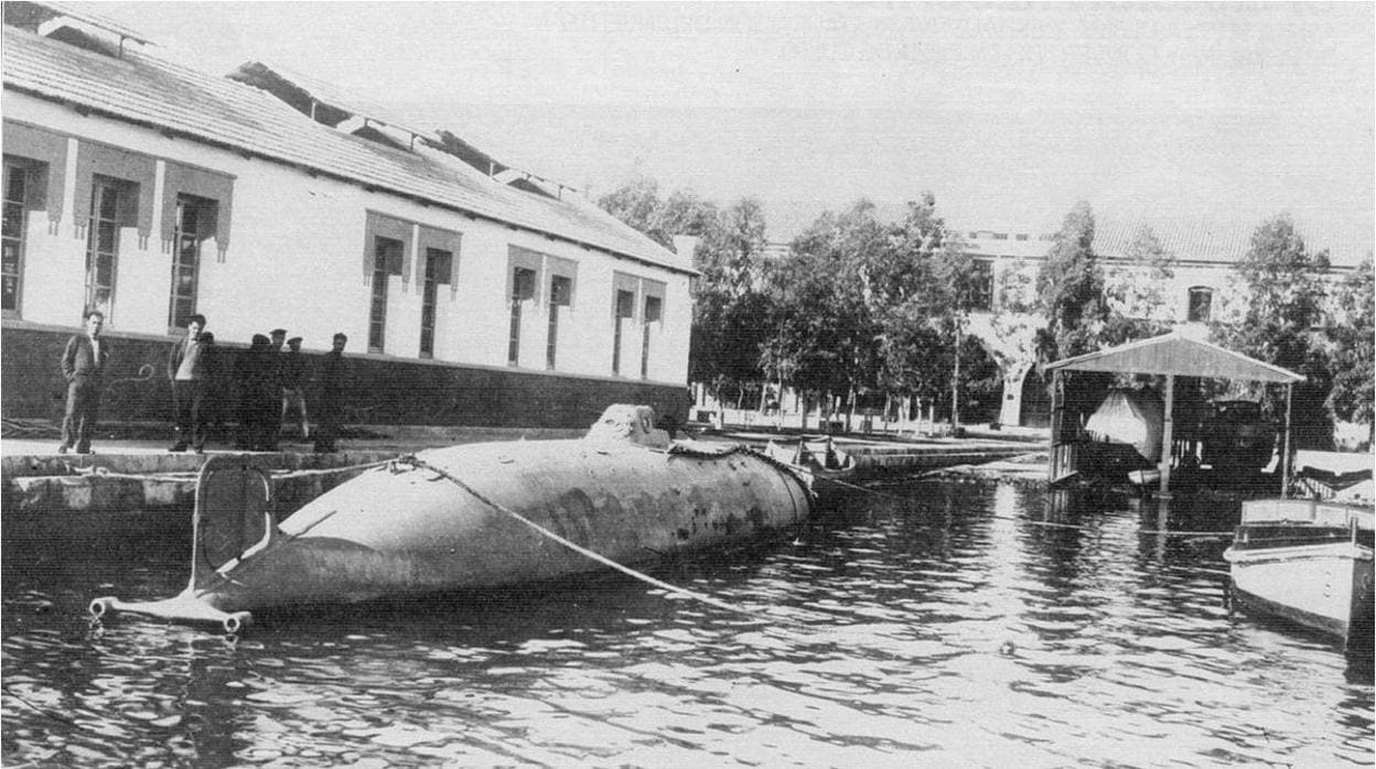 Imagen histórica del submarino 'Peral'.