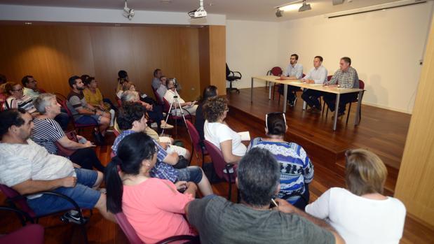 El Ayuntamiento habilita un servicio especial para las personas afectadas por el cierre de la clínica IDental