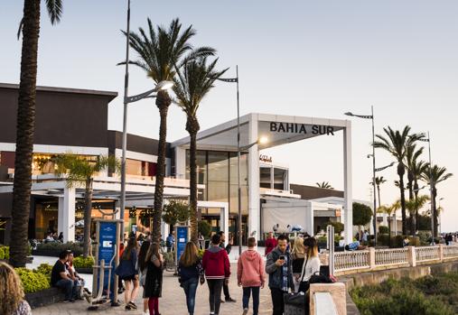 El Centro Comercial Bahía Sur ofrecerá en verano un amplio programa de actividades