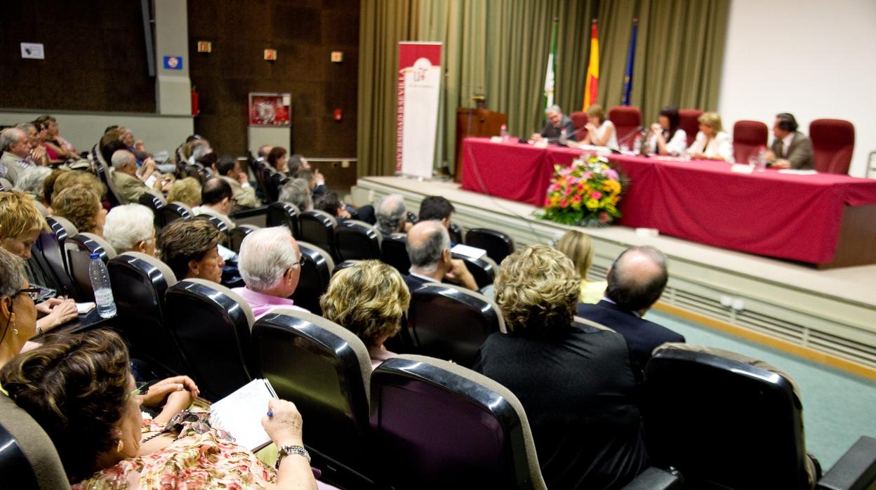 El Ayuntamiento de Coria ha puesto en marcha el Aula de la Experiencia para mayores de 50 años