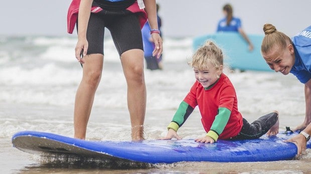 Cádiz surfea sobre la diversidad