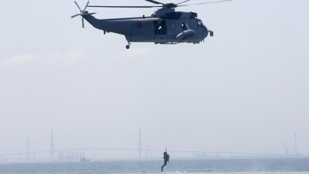 Los hombres callados que vigilan bajo las aguas de la Bahía de Cádiz