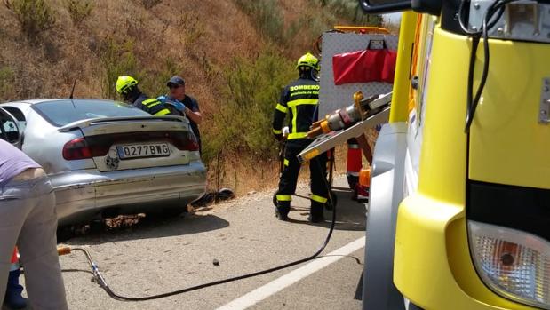 Una mujer y un menor, heridos en un accidente de tráfico en El Bosque