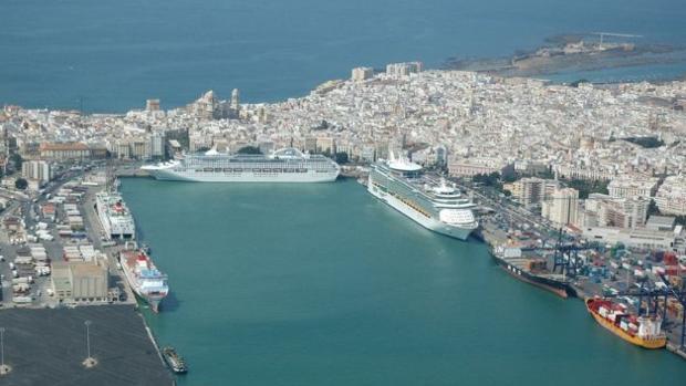 Los cuatro cruceros de Fred Olsen coincidirán en Cádiz para celebrar su aniversario