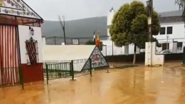 Se derrumba una caseta en Guadalcanal por una tormenta