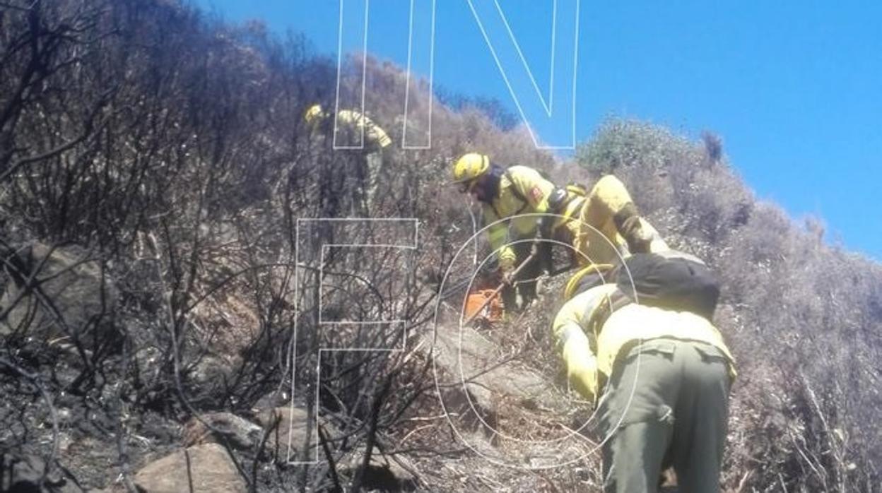 Extinguido el segundo incendio del paraje El Palancar, en Tarifa