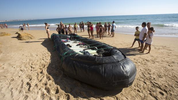 El repunte de migrantes a «un efecto globo» por la situación de Italia o Malta
