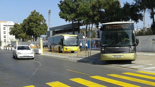 El servicio de autobuses en Chiclana se prestará en paradas provisionales