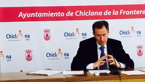 Los populares acusan al alcalde de Chiclana de «rayar la prevaricación» con la municipalización