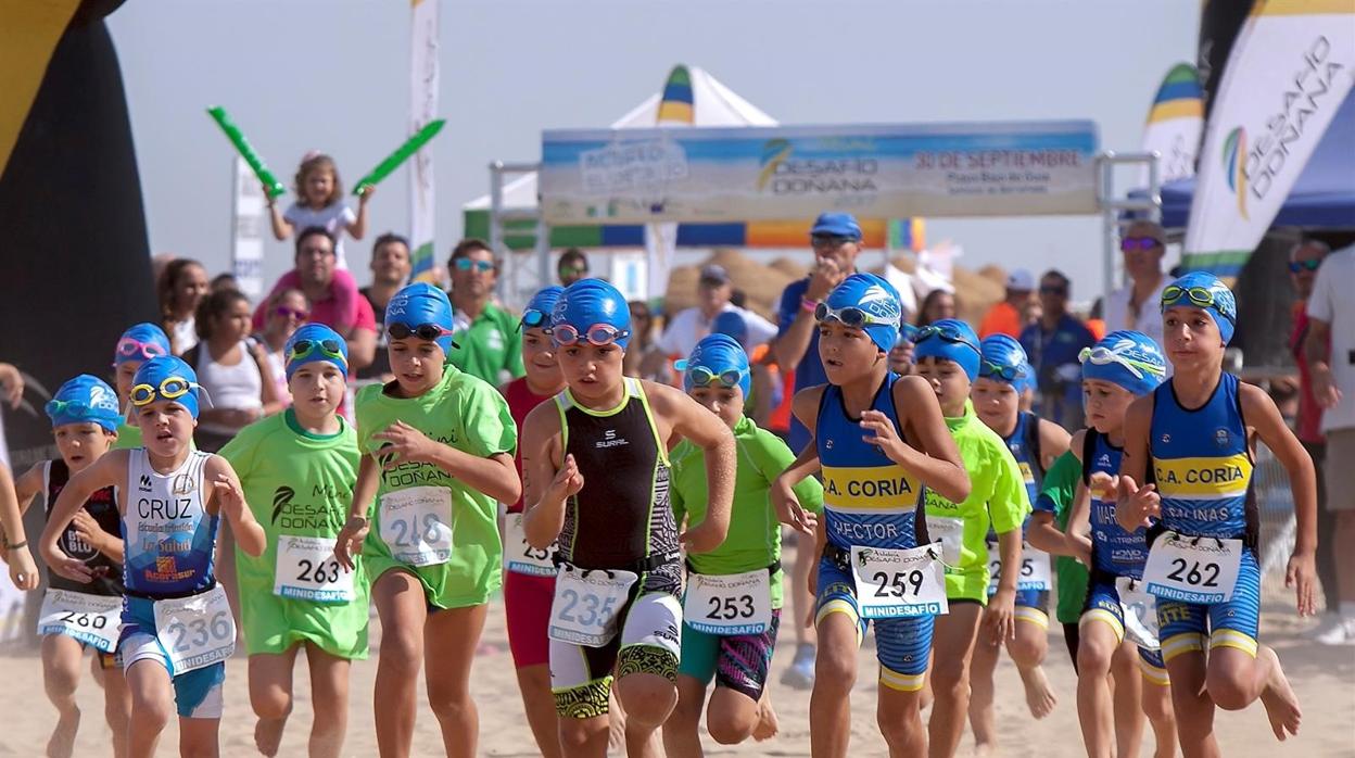 Un total de 159 deportistas participan este viernes en Sanlúcar en el &#039;Mini Desafío&#039;