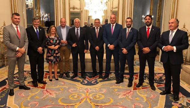 El Gobierno defenderá los derechos de los trabajadores transfronterizos