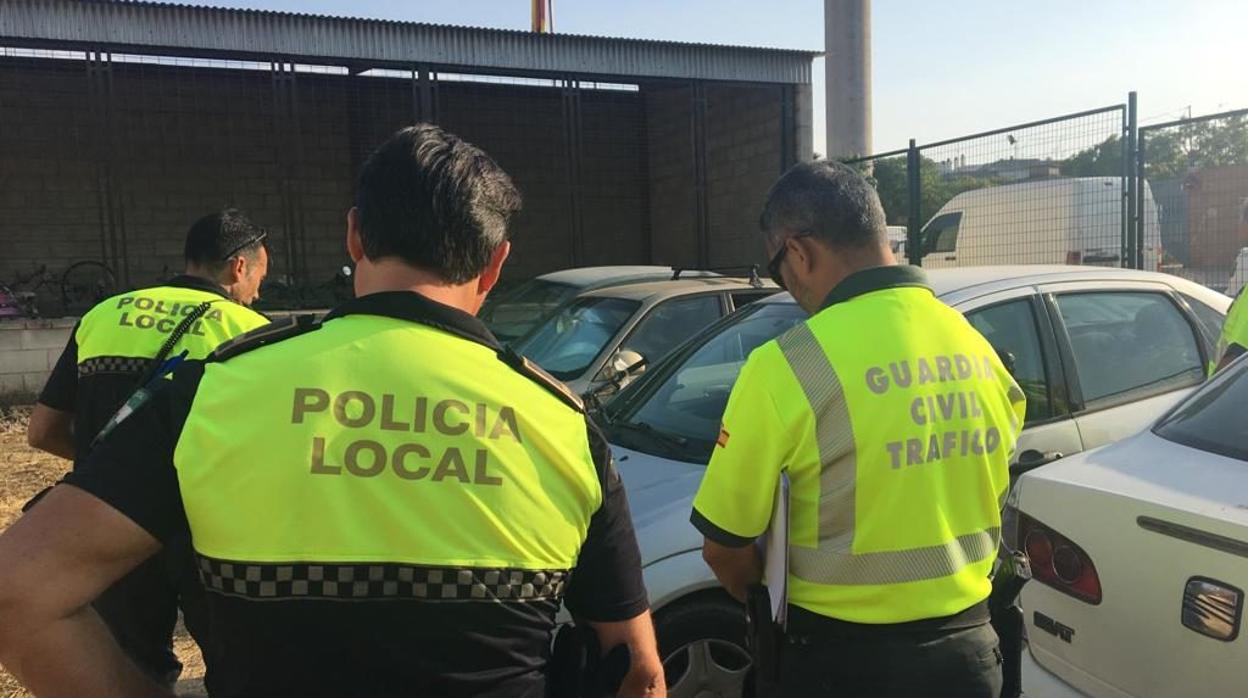 La Policía Local y la Guardia Civil de Utrera han localizado también el vehículo con el que se cometió el atropello