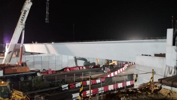 Cortes de tráfico en la A-376 por las obras de conexión con la carretera Alcalá-Dos Hermanas en ejecución