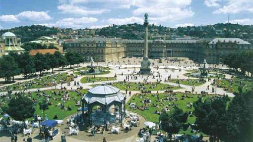 Vistas de la Plaza del Palacio (Stuttgart, Alemania).