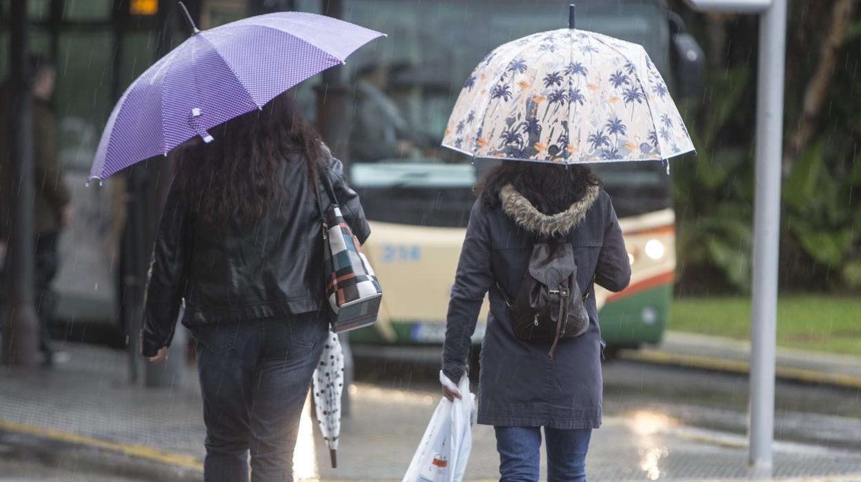 El tiempo en Cádiz: Otra jornada en alerta naranja por viento fuerte de hasta 80 kilómetros por hora