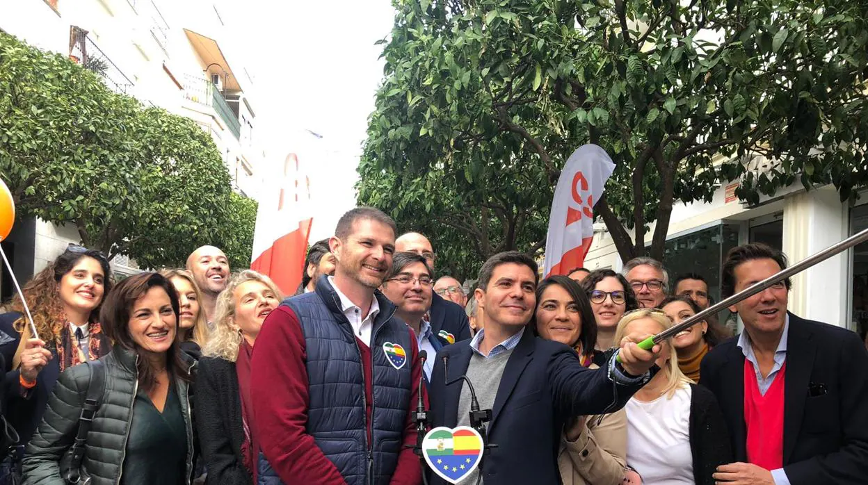 El candidato de la provincia de Cádiz por Cs, en Ubrique este sábado.