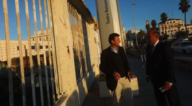 El PP: «La Junta tarda más restaurar el teatro que Roma en construirlo»