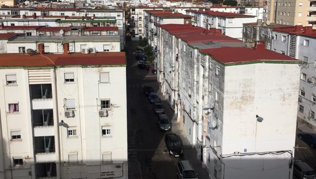 Petardos y cohetes desde las nueve de la mañana a la madrugada: «¡Esto es insoportable!»