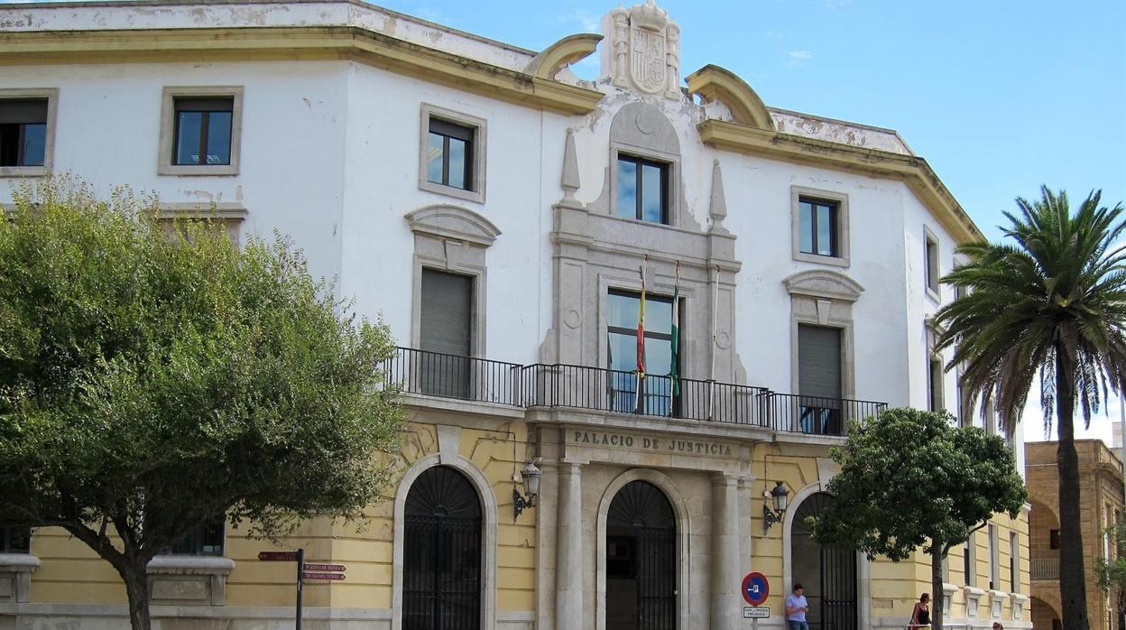 Edificio de la Audiencia Provincial en Cádiz.