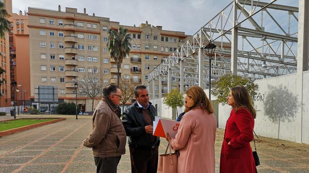 Ciudadanos cumple su compromiso y la Barriada de Andalucía tiene más cerca la culminación del Pabellón