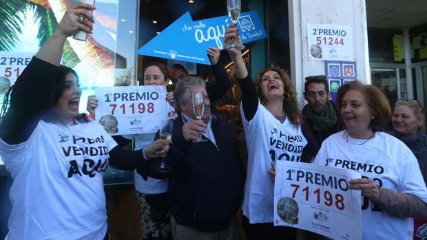 Sorteo de Navidad: Cádiz busca los números de la felicidad del «Gordo»