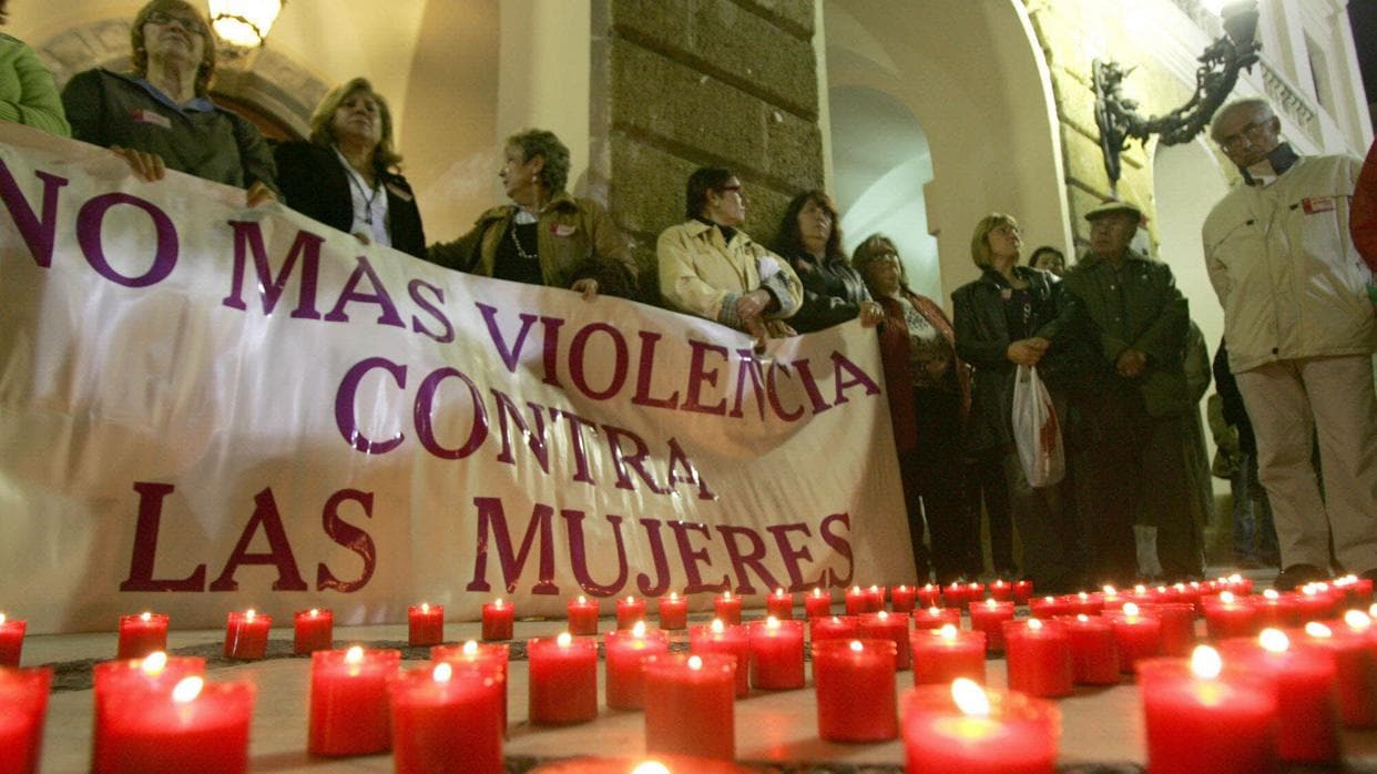 Violencia de género en Cádiz: la Policía Local ha atendido a 86 víctimas en poco más de un año