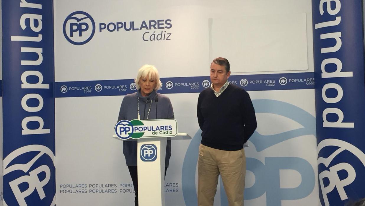 Teófila Martínez y Antonio Sanz durante la rueda de prensa.