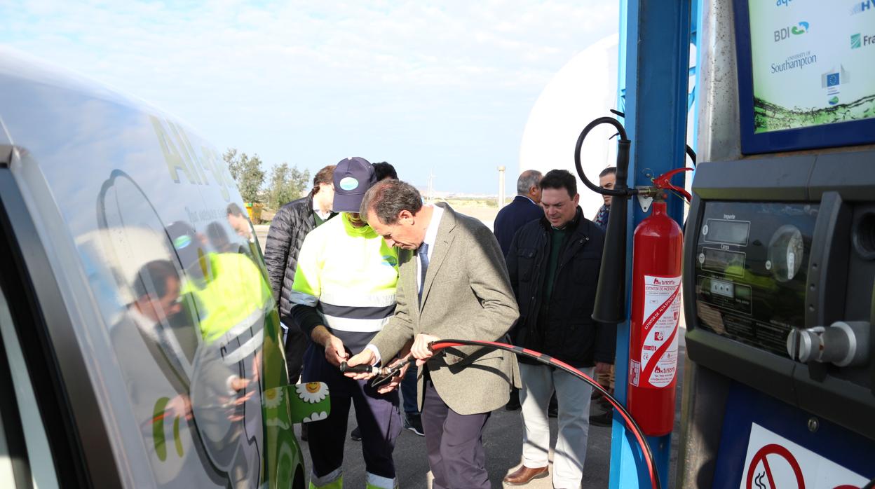 Nuevo vehículo de biogás generado con los residuos de la EDAR de El Torno