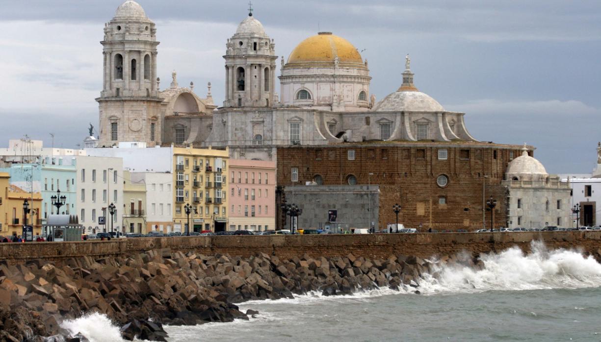 El tiempo en Cádiz: Cielos poco nubosos y temperaturas agradables