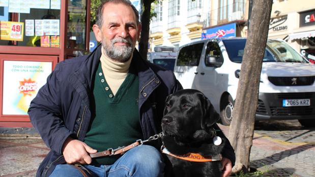 El utrerano que siente, huele e imagina los paisajes a lomos de su bicicleta