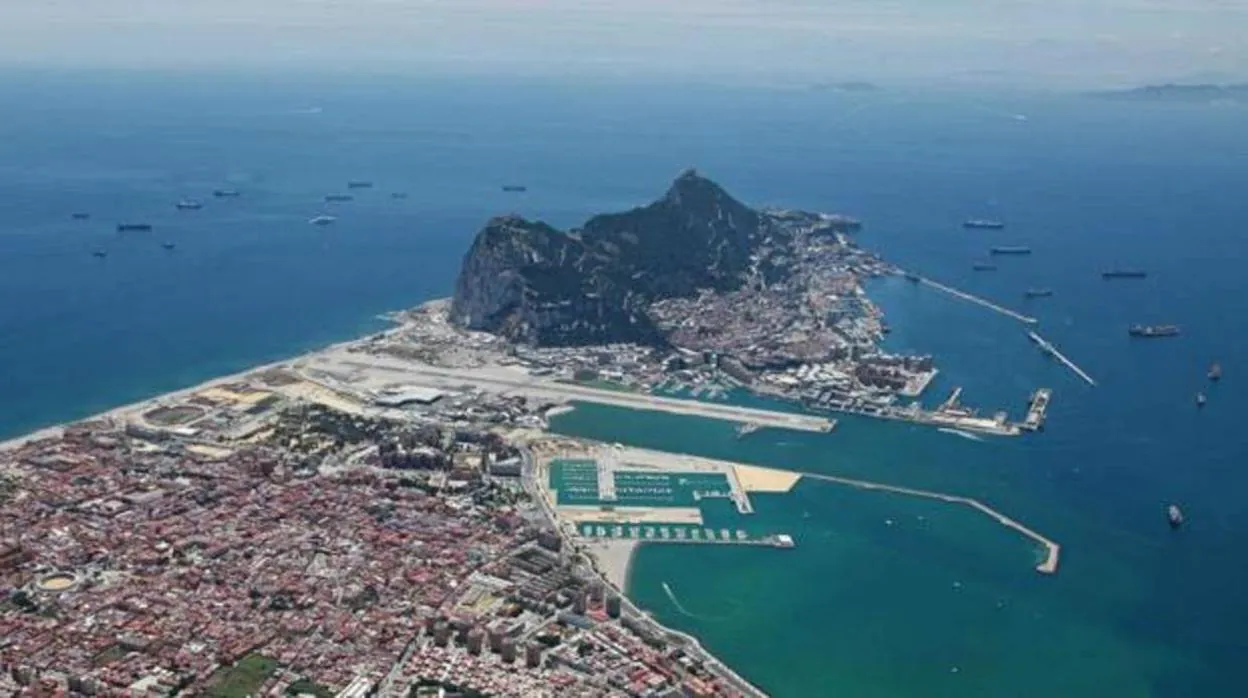 Una promoción de 665 viviendas tensa las relaciones de España con Gibraltar