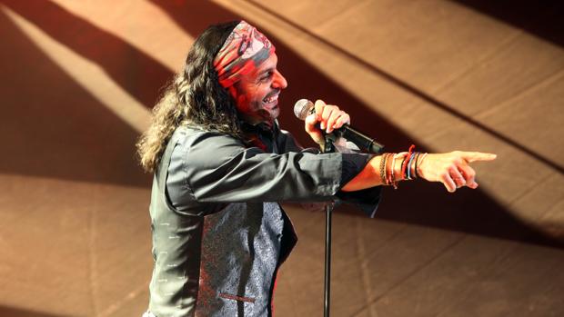 Las banderas de Andalucía en Sevilla recaen en Inés Rosales, La Azotea Azul o El Arrebato, entre otros