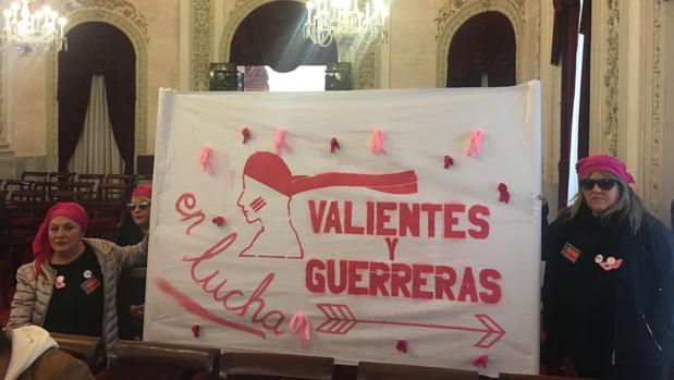 'Valientes y Guerreras' reclaman al Ayuntamiento el local que les cedió, al que no tienen acceso