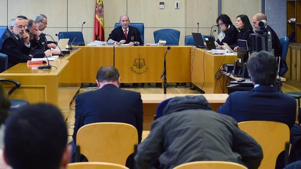 Condenado un rumano «borracho» de 28 años a siete años por «violar y maltratar» a su expareja en Brenes