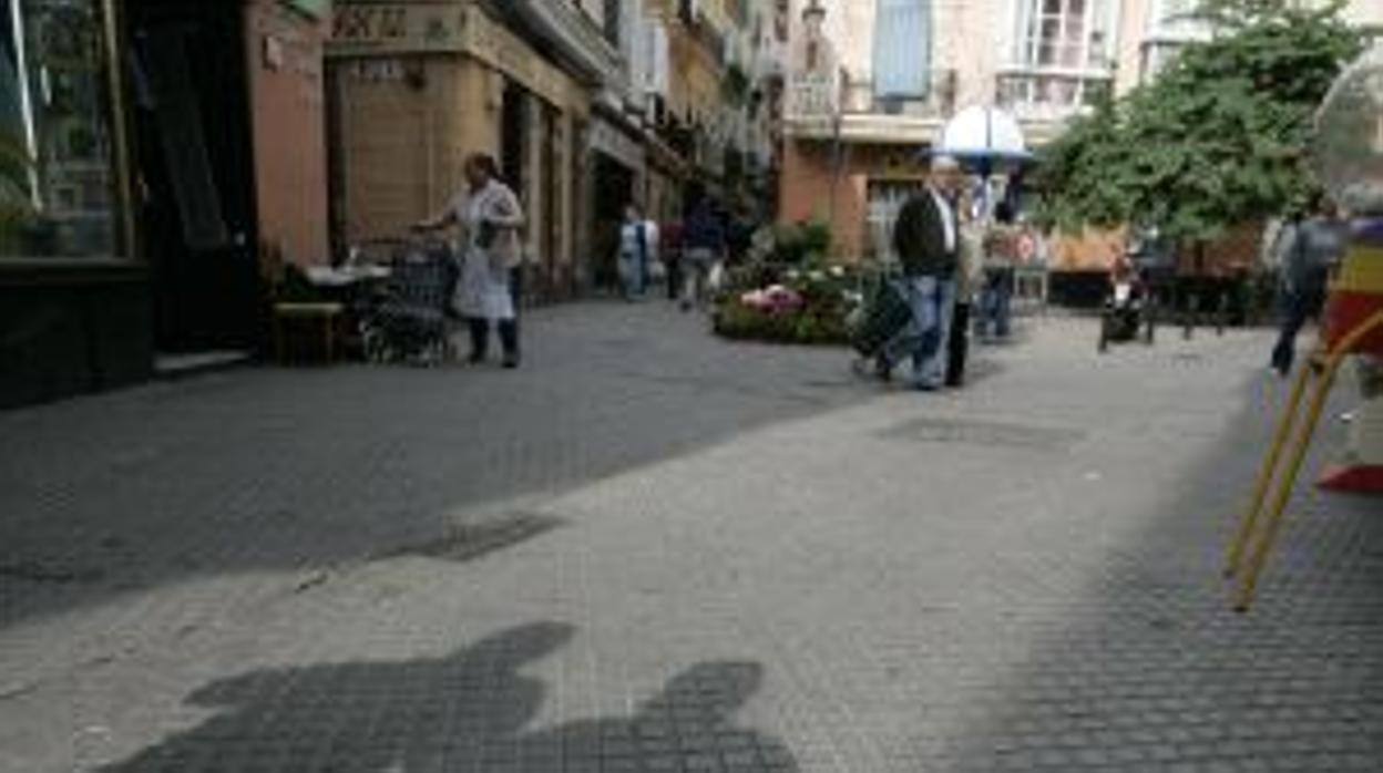 Muere un hombre tras haber ingresado por intoxicación etílica en el Puerta del Mar durante el Carnaval