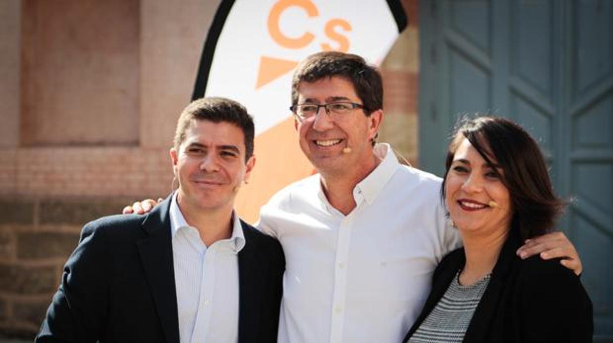 Carmen Martínez, junto a Juan Marín y Sergio Romero en la campaña de las Elecciones Andaluzas.