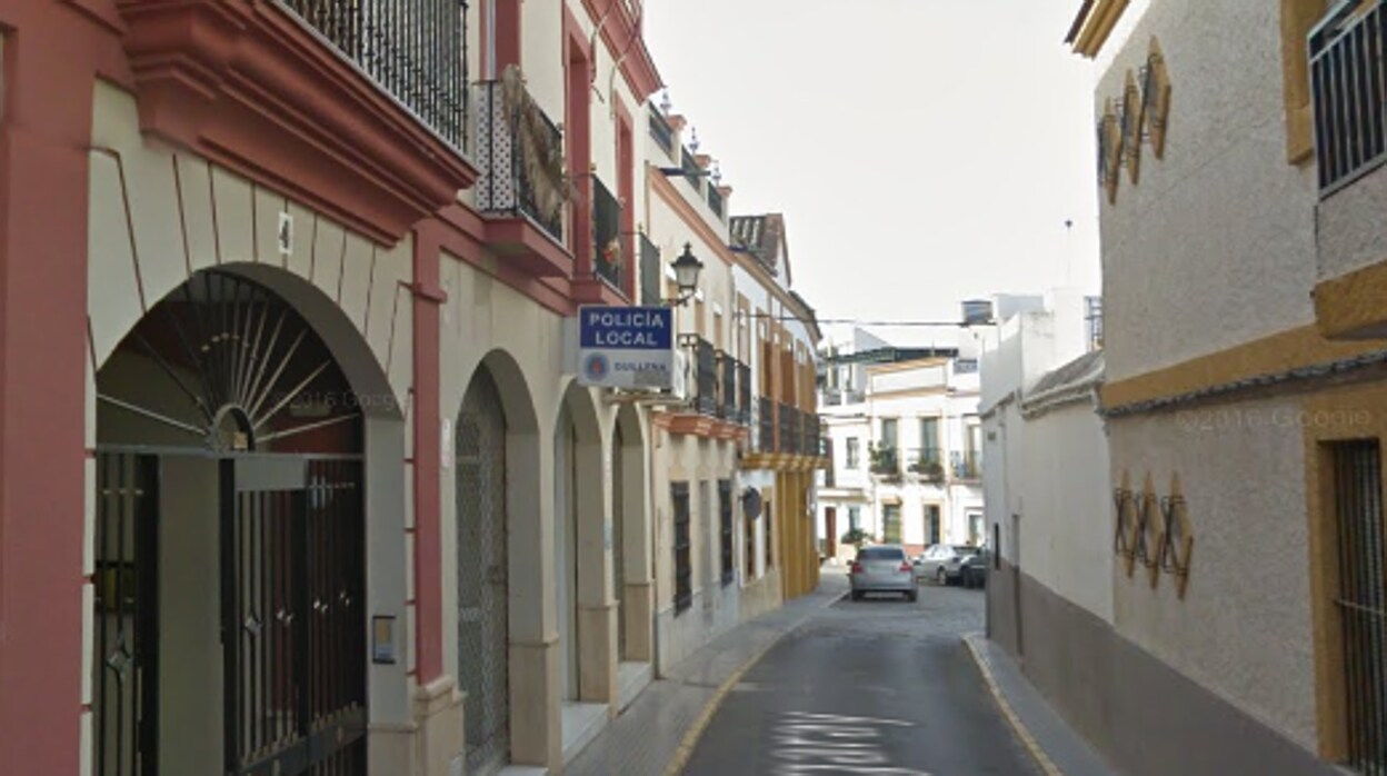 Una entidad bancaria ha avisado a la Policía Local de Guillena que la sede de la jefatura puede ser desahuciada