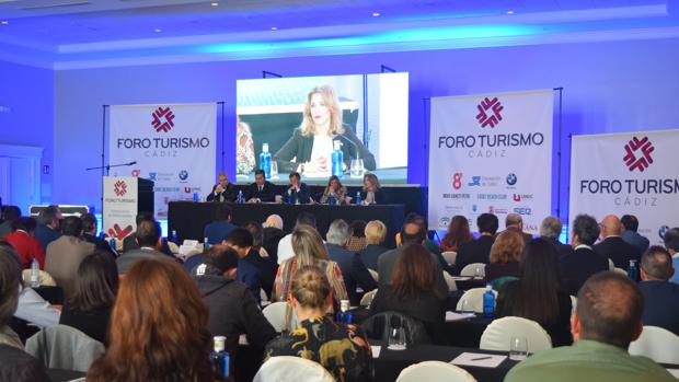 Chiclana centra el debate del turismo en Cádiz y España
