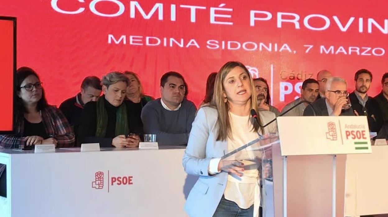 La secretaria provincial del PSOE, Irene García, durante la reunión del Comité que aprobó la lista que ahora ha sido modificada por Madrid