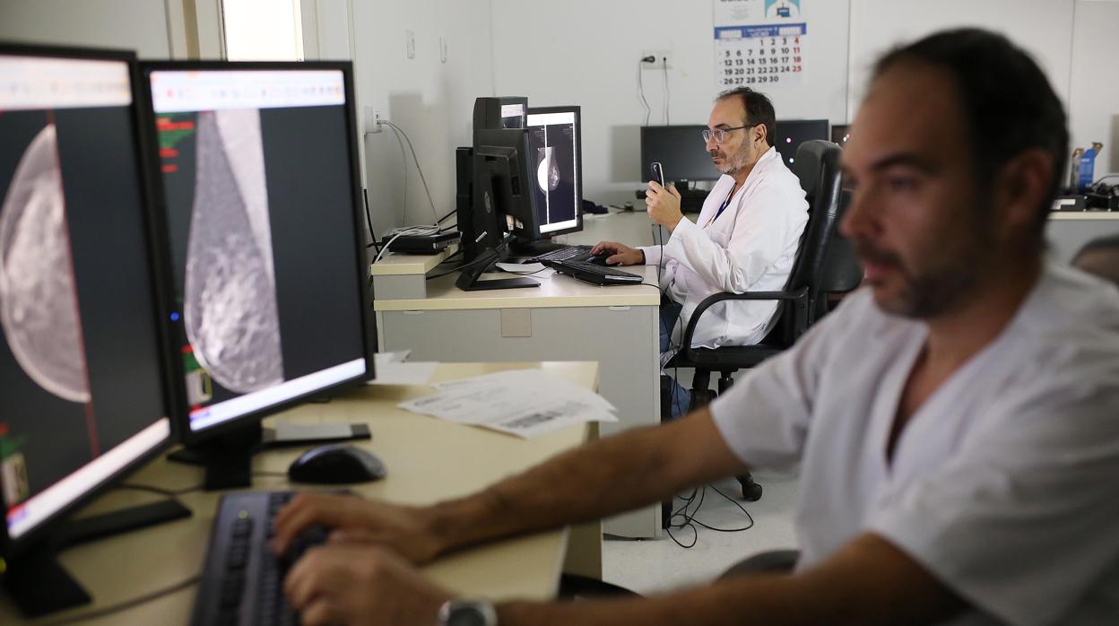 El HLA Jerez Puerta del Sur dispone de una avanzada tecnología para la detección y tratamiento del cáncer de mama.