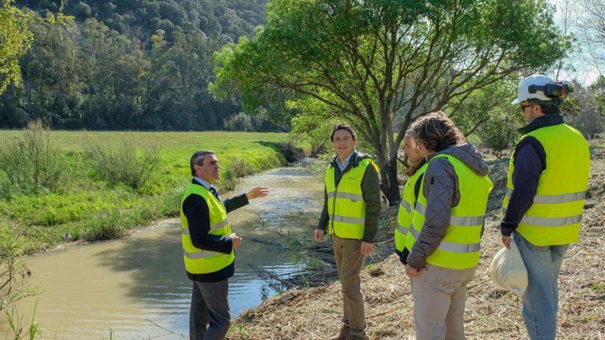 Junta destina 400.000 euros para la limpieza de cauces en la provincia en el primer semestre del año