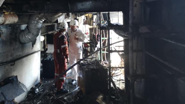 Así ha quedado el crucero 'Triumph' que ardió en Navantia Cádiz