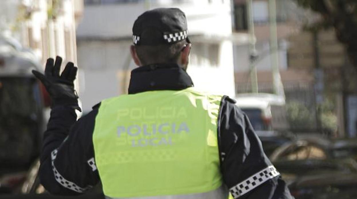 El Ayuntamiento de Salteras estalla y acusa a algunos policías de crear bulos sobre la inseguridad