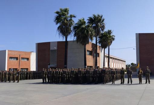 Los militares, en formación.