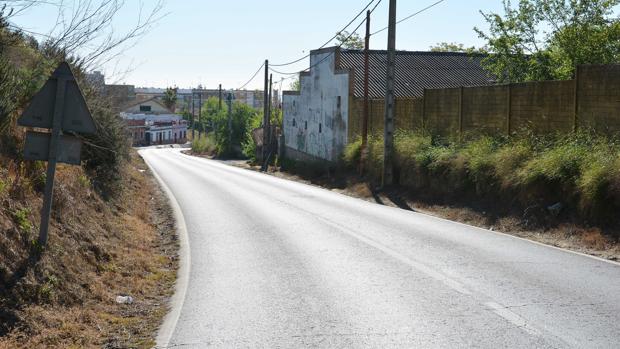 Fomento acuerda con Tomares la mejora de la carretera que enlaza con Bormujos