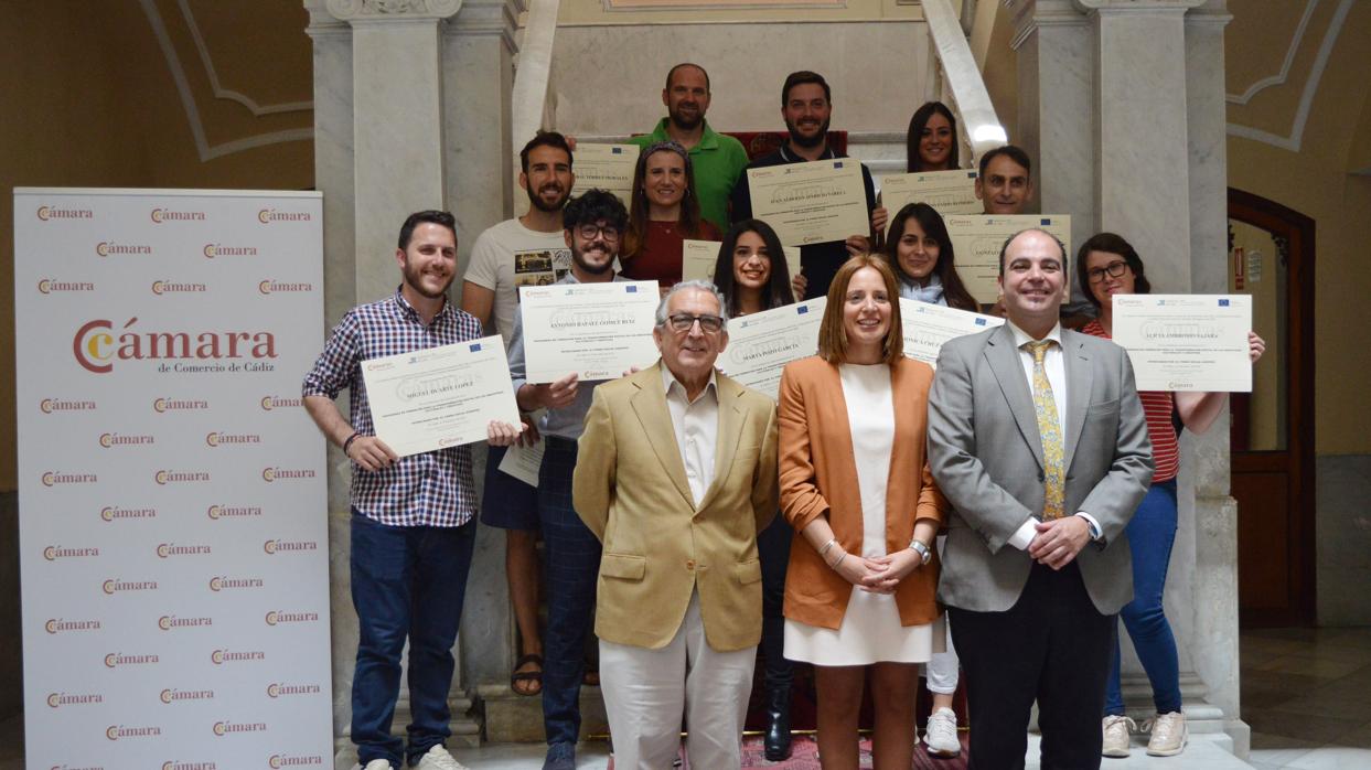 Alumnos y representantes institucionales de la actividad formativa.